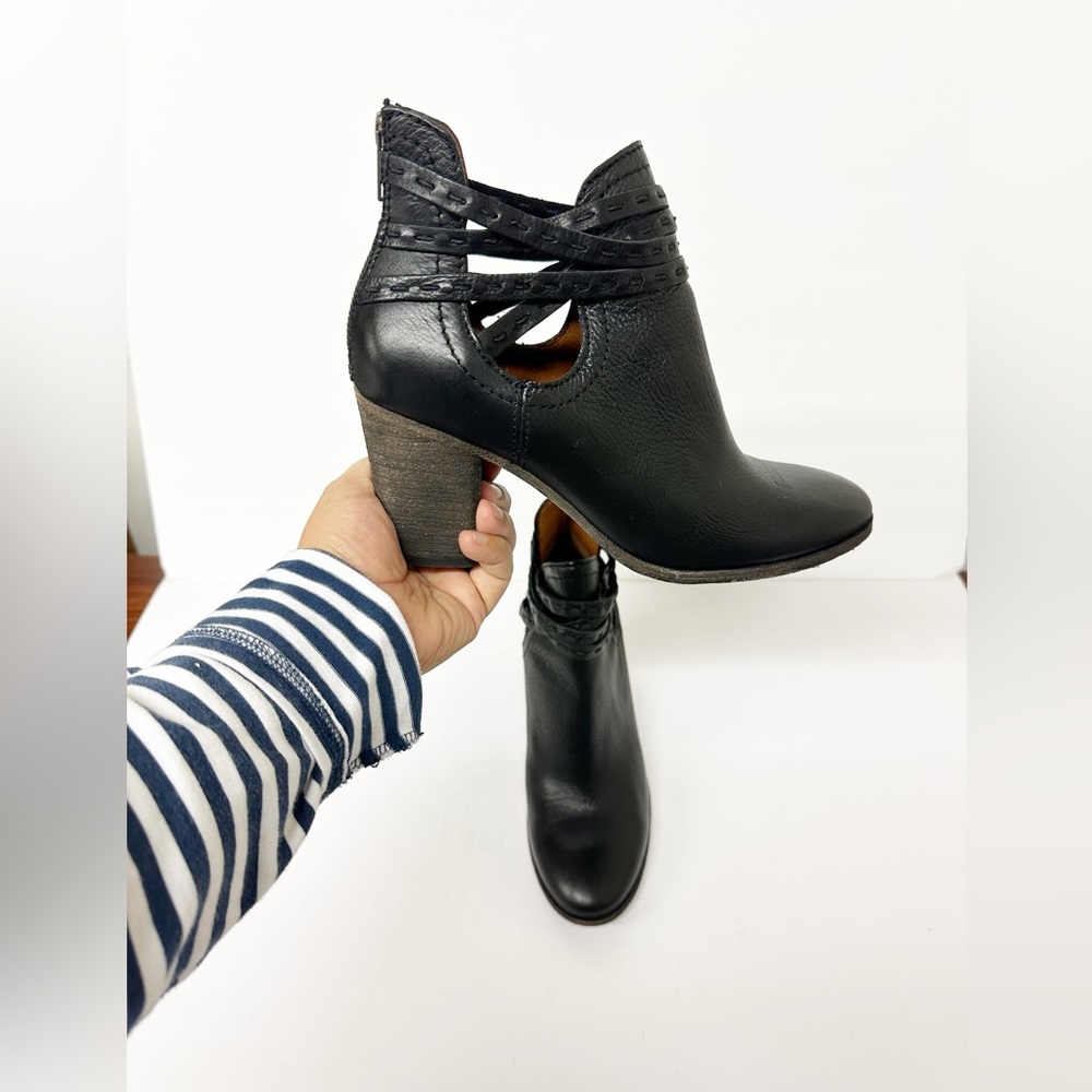 FRYE Naomi Pickstitch Shootie Boot Size 8.5